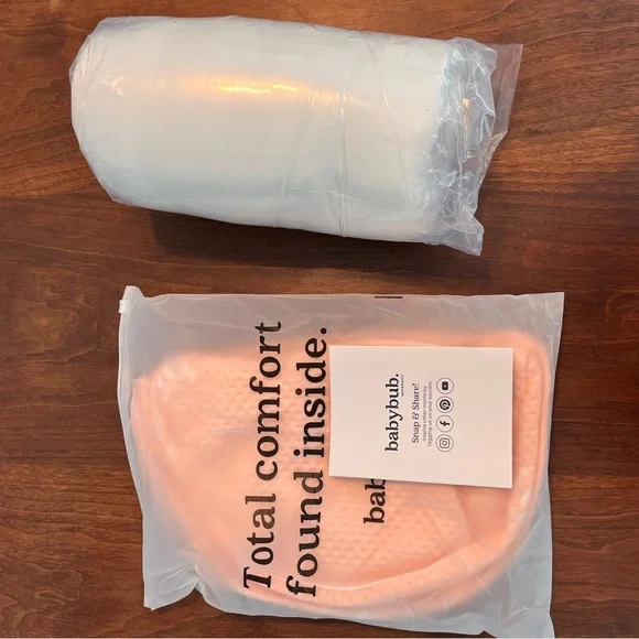 NWT Babybub | Bub's Maternity Pillow - Picture 3 of 3